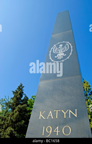 Katyn-Denkmal, das 1940 Massaker an polnischen Kriegsgefangenen zu markieren, indem der sowjetischen Geheimpolizei NKWD Stockfoto