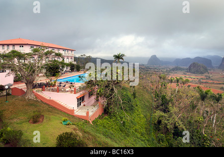 Hotel Los Jazmines überblickt das Viñales-Tal. Viñales, Pinar Del Rio, Kuba Stockfoto