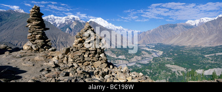 Pakistan, Northern Territory, Hunza-Tal. Mount Rakaposhi im Hintergrund. Stockfoto