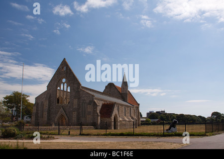 Königliche Garnison Kirche Portsmouth Domus Dei mit Bombe beschädigte Dach von Weltkrieg zwei Stockfoto