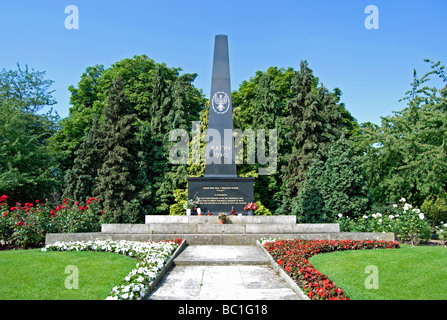 Katyn-Denkmal, das 1940 Massaker an polnischen Kriegsgefangenen zu markieren, indem der sowjetischen Geheimpolizei NKWD Stockfoto