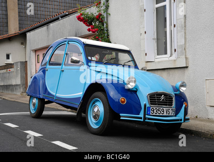 Altfranzösisch Citroen 2cv motor Oldtimer Stockfoto