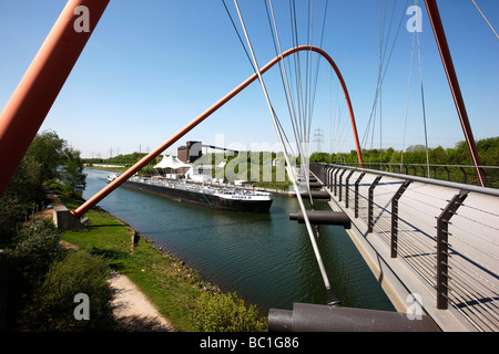 Doppelbogen Brücke über den Rhein-Herne-Kanal, Gelsenkirchen, Deutschland Stockfoto