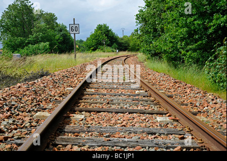 Alten Bahnstrecke in Parthenay, Deux-Sèvres, Frankreich Stockfoto