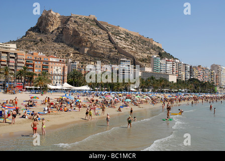Postiguet Strand in der Stadt Alicante, Provinz Alicante, Comunidad Valenciana, Spanien Stockfoto