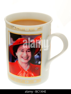 Bild von Königin Elizabeth II auf Becher Tee Stockfoto