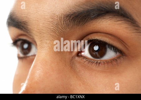 Nahaufnahme des kleinen Jungen Auge Stockfoto