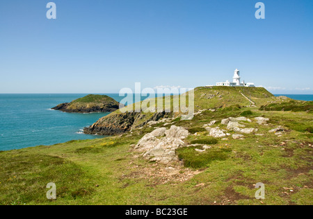 Stolperfallen Head Lighthouse, Pembrokeshire, Wales Stockfoto