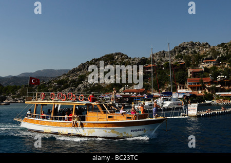 Burg in Kale, Simena. Yacht-Tour zur antiken lykischen Ruinen in Kekova.  Ägäis, türkischen Mittelmeerküste. Stockfoto