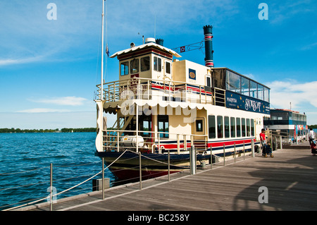 Kreuzfahrt Boote Queens Quay Toronto Harbourfront Kanada Stockfoto