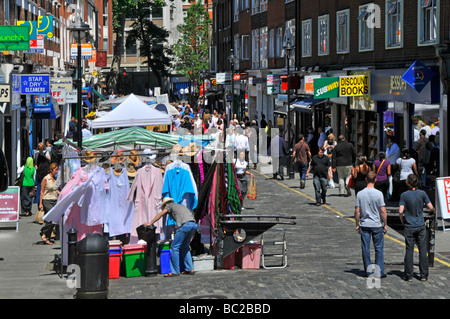 London Strutton Boden Marktstände und kleine Geschäfte Stockfoto