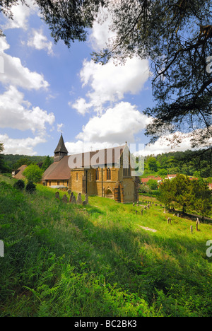 St. Marys Kirche Holmbury Stockfoto