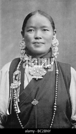 Eine Bhutia Frau, c 1910. Artist: Unbekannt Stockfoto