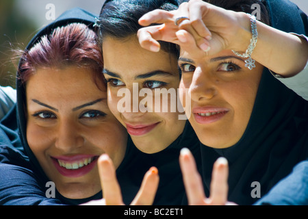 Junge Iranerinnen in Yazd, Iran Stockfoto