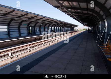 Pontoon Dock DLR-Bahnhof Stockfoto
