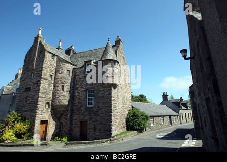 Das Schloss in der Mitte des kleinen malerischen Dorf Fordyce in der Nähe von Cullen, Aberdeenshire, Schottland, UK Stockfoto