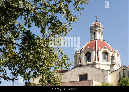 Kuppel der Kirche in der Nähe von Holdage, Alameda, Mexiko-Stadt Stockfoto