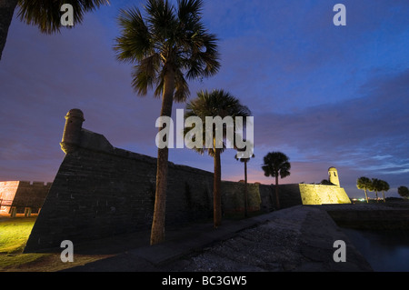 Castillo de San Marcos vor der Morgendämmerung, St. Augustine, Florida Stockfoto