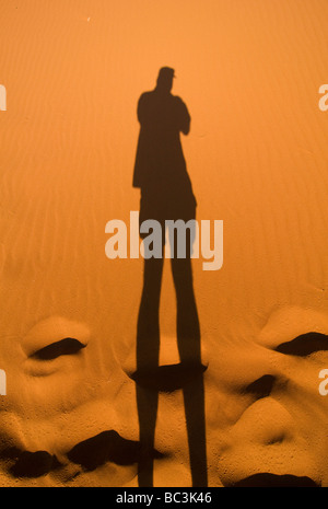 Fotografen s Schatten auf die schönen Sand-Dünenlandschaft des Sossusvlei Nationalparks in Namibia Stockfoto