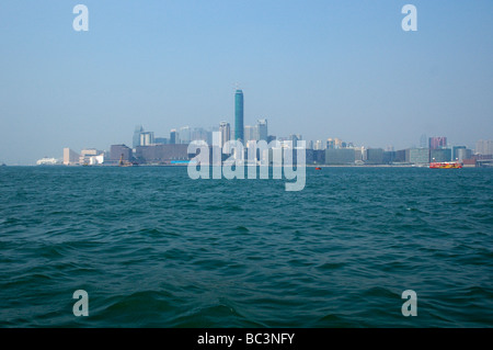 Hong Kong, das Harbourfront-Wahrzeichen und das Harbour Plaza Hotel in Kowloon Stockfoto