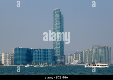 Hong Kong, das Harbourfront-Wahrzeichen und das Harbour Plaza Hotel in Kowloon Stockfoto