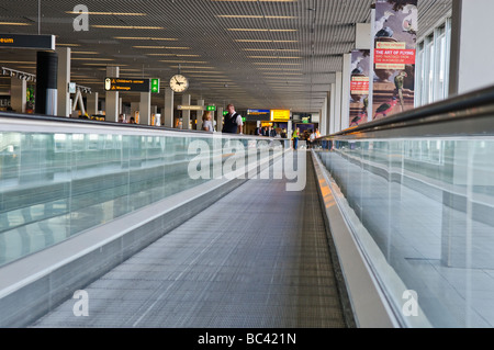 Fahrsteig am Flughafen Schiphol Stockfoto