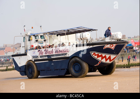 Wiley Wash Monster eine amphibische Fertigkeit bei Hunstanton in Norfolk, England Stockfoto