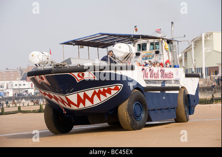 Wiley Wash Monster eine amphibische Fertigkeit bei Hunstanton in Norfolk, England Stockfoto