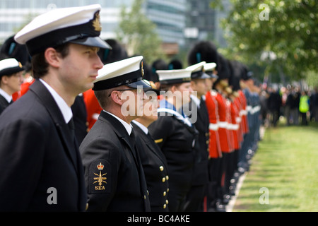 Soldaten Line-up auf der Parade am Armed Forces Day in London. Stockfoto