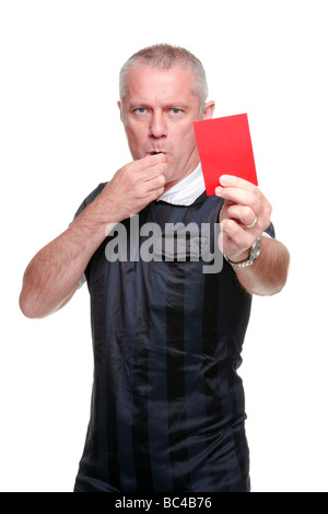 Fußball-Schiedsrichter zeigt Ihnen die rote Karte isoliert auf weißem Hintergrund Stockfoto