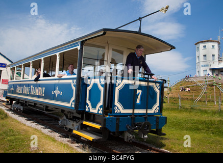 Die Great Orme Tramway Straßenbahn, die in den Great Orme in Llandudno Wales. England Stockfoto