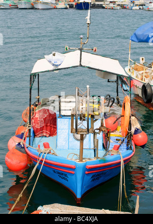 Angelboote/Fischerboote in den Hafen von Limassol, Zypern Stockfoto