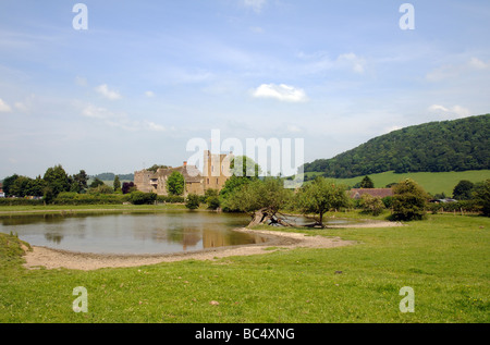 Stokesay Castle und Johannes der Täufer Kirche Shropshire England UK Stockfoto