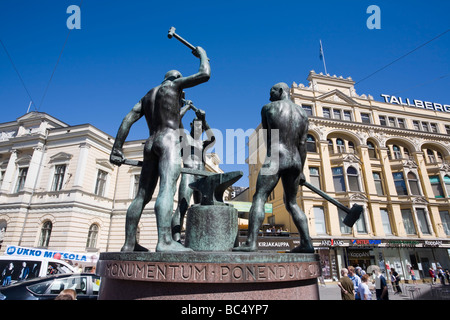 Drei Schmiede Statue in Helsinki Finnland Stockfoto