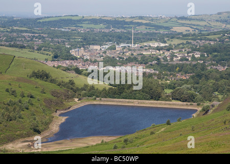 Blick auf Glossop eine kleine Marktstadt im Borough High Peak in Derbyshire, England. Stockfoto