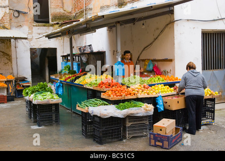 Marktstände in Blloku Bezirk von Tirana Albanien Europa Stockfoto