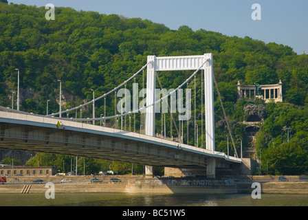 Erzsebet verbarg der Elisabethbrücke in Budapest Ungarn-Mitteleuropa Stockfoto