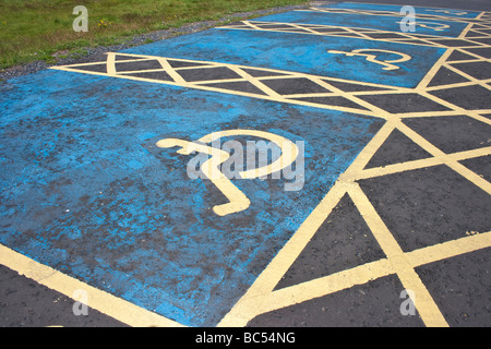 Behinderten-Parkplätze Stockfoto