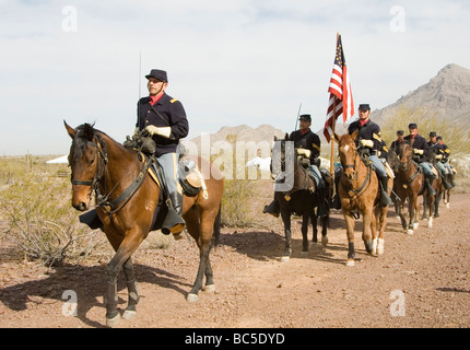 Kavallerie Truppen auf ihrem Weg auf dem Schlachtfeld während Bürgerkrieg Reenactment Picacho Peak State Park Arizona März 2007 Stockfoto