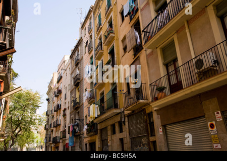 Wohnung-Fronten im Stadtteil Barelona El Ravel blickte. Stockfoto