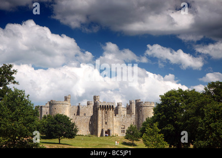 Bodiam Castle einen öffentlichen Fußweg entnommen Stockfoto