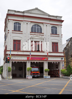 Zentrale Feuerwache, Georgetown, Penang, Malaysia. Erbaut im Jahre 1908 und noch in Betrieb. Stockfoto