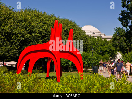 WASHINGTON DC USA Cheval Rouge Skulpturen von Alexander Calder in der National Gallery of Art Sculpture Garden Stockfoto