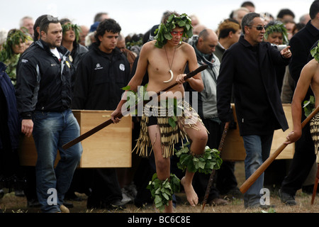 Maori Knochen sind geglaubt, um der ursprünglichen Siedler nach Neuseeland, zurückgekehrt und umgebettet Wairau Bar, Marlborough Stockfoto