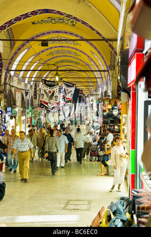 Türkei, Istanbul, der Grand Bazaar oder Kapali Carsi, etablierten 1453, Hauptstraße in Schmuck, Gold & Silber-Bereich Stockfoto