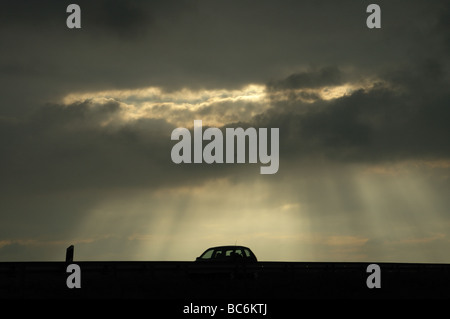 Eine Pause in die dunklen Regenwolken Stockfoto