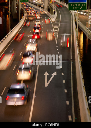 Verkehr auf Riverside Expressway Brisbane Australien Stockfoto