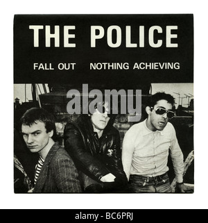 "Fall Out" single von The Police, eine Aufzeichnung der "New Wave" zum ersten Mal veröffentlicht in der Punk-Ära im Jahr 1977 Stockfoto