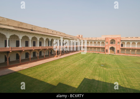 Agra Fort, Roten Fort, Shah Jahan Private Ferienwohnungen mit Blick auf den Fluss Yamuna, Palastgebäude, Agra, Uttar Pradesh, Indien. Stockfoto