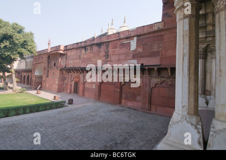 Agra Fort, Roten Fort, Shah Jahan Private Ferienwohnungen mit Blick auf den Fluss Yamuna, Palastgebäude, Agra, Uttar Pradesh, Indien. Stockfoto